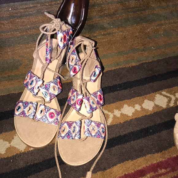 Sandals - Picture 1 of 4